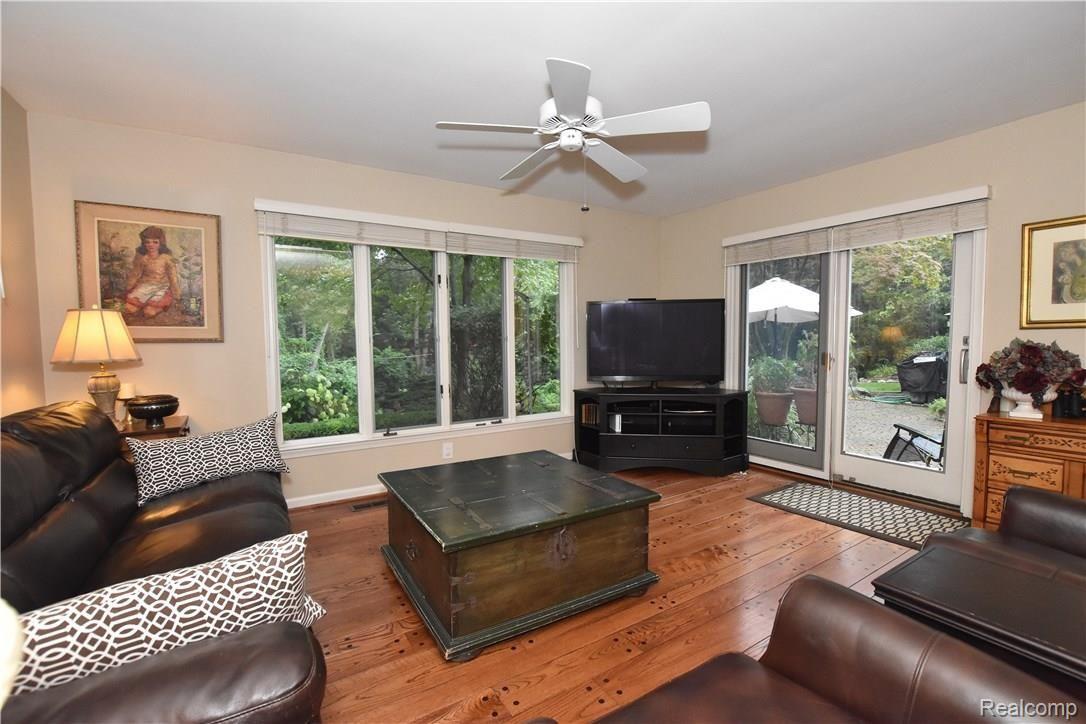 4155 Valley Forge Road Bloomfield Hills, MI 48301 - Photo 14 of 42 4155 Valley Forge_14.JPG