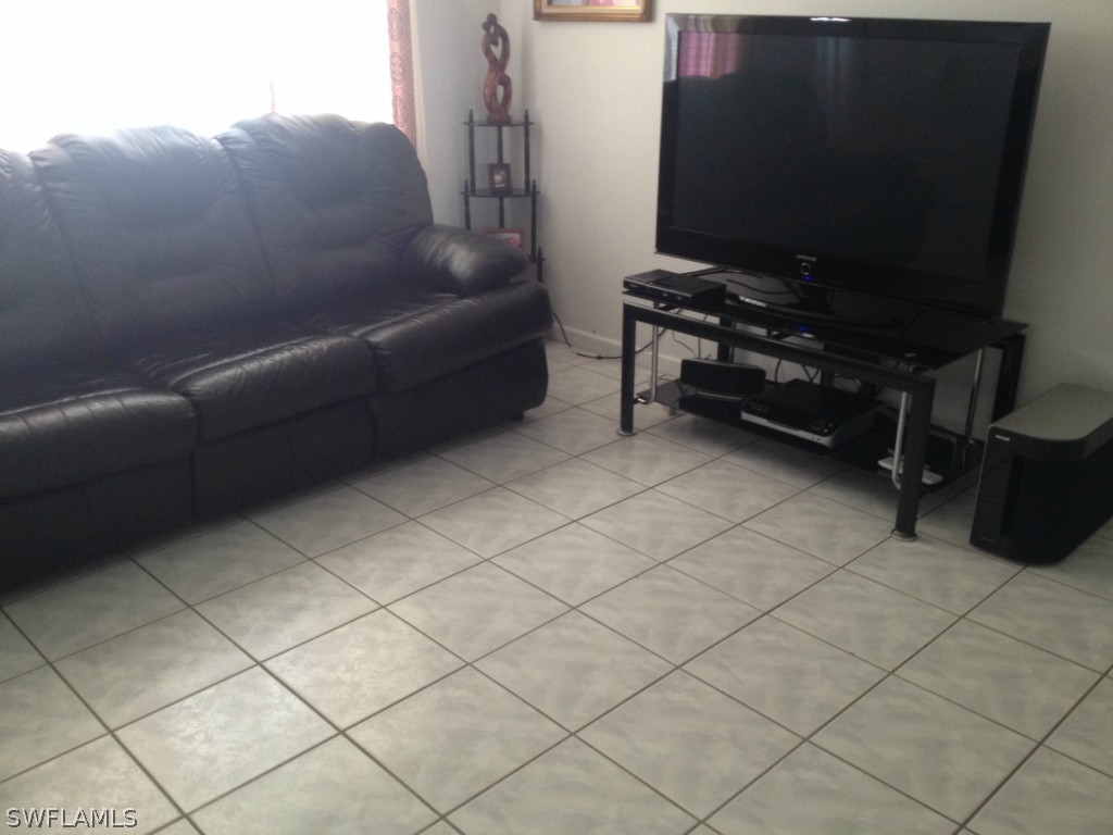 21 Alabama Road South Lehigh Acres, FL 33936 - Photo 3 of 11 Gallery Image 3