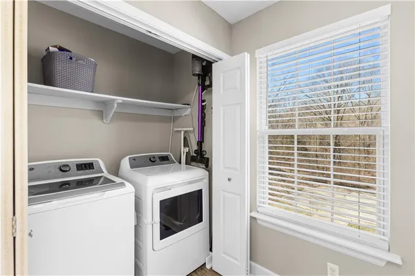 $360,000 | 519 Kindred Drive, Smithville, MO 64089