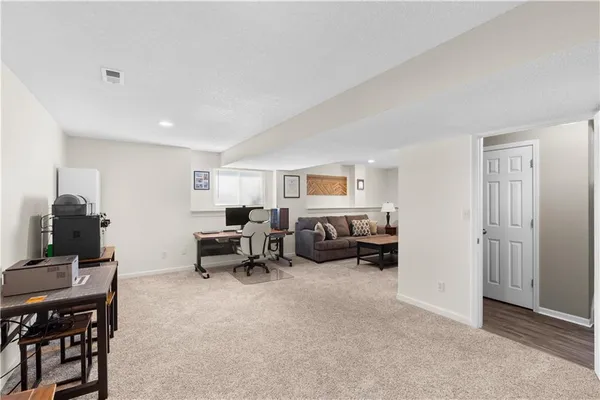 $360,000 | 519 Kindred Drive, Smithville, MO 64089