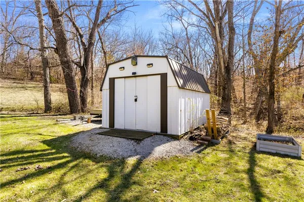 $360,000 | 519 Kindred Drive, Smithville, MO 64089