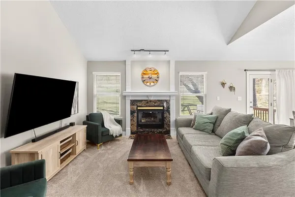 $360,000 | 519 Kindred Drive, Smithville, MO 64089