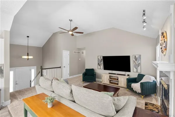 $360,000 | 519 Kindred Drive, Smithville, MO 64089