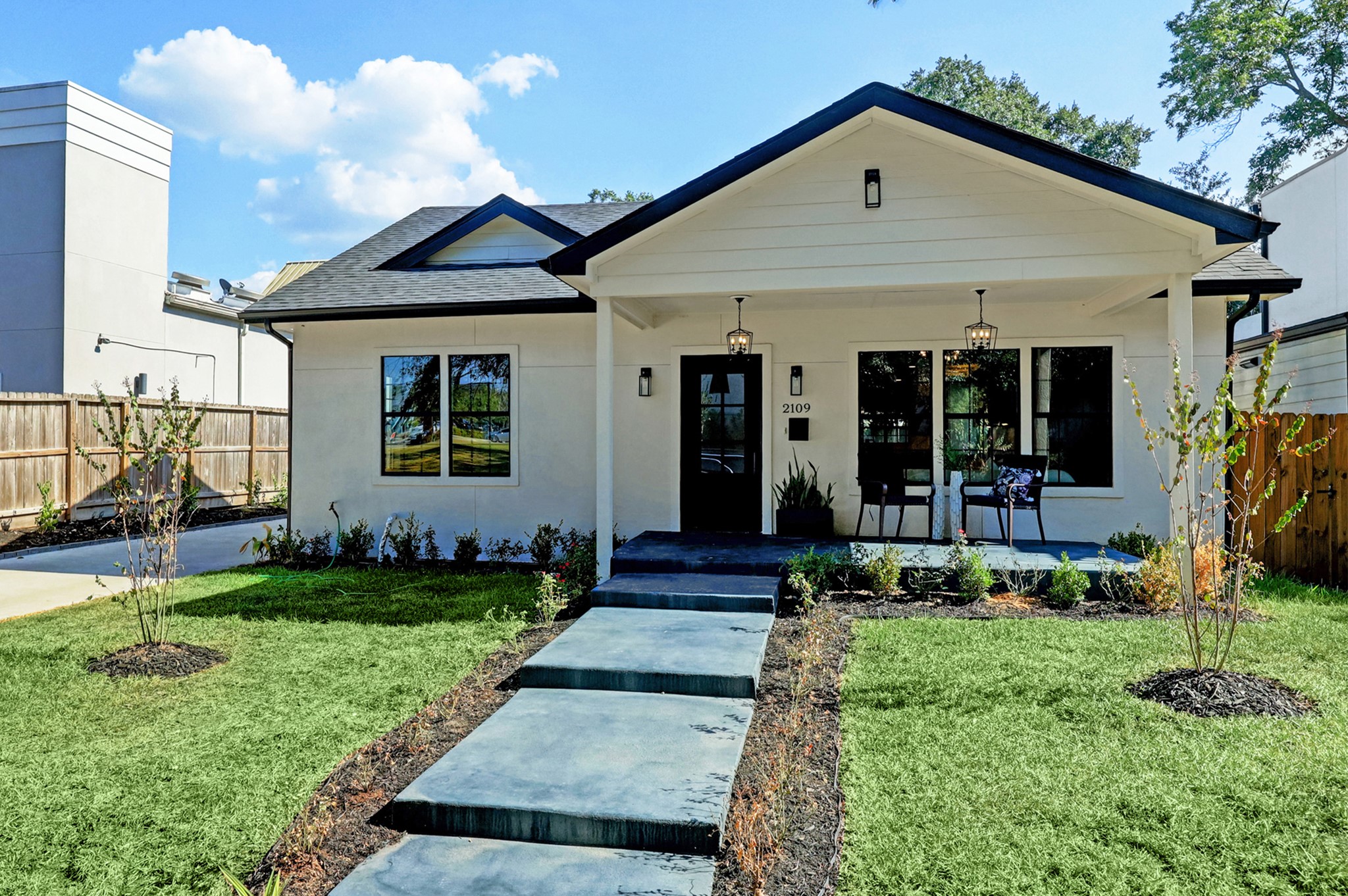 2109 Sul Ross Street Houston, TX 77098 - Photo 3 of 23