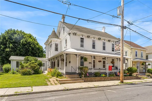 $385,000 | 154 South 4th Street, Lehighton, PA 18235