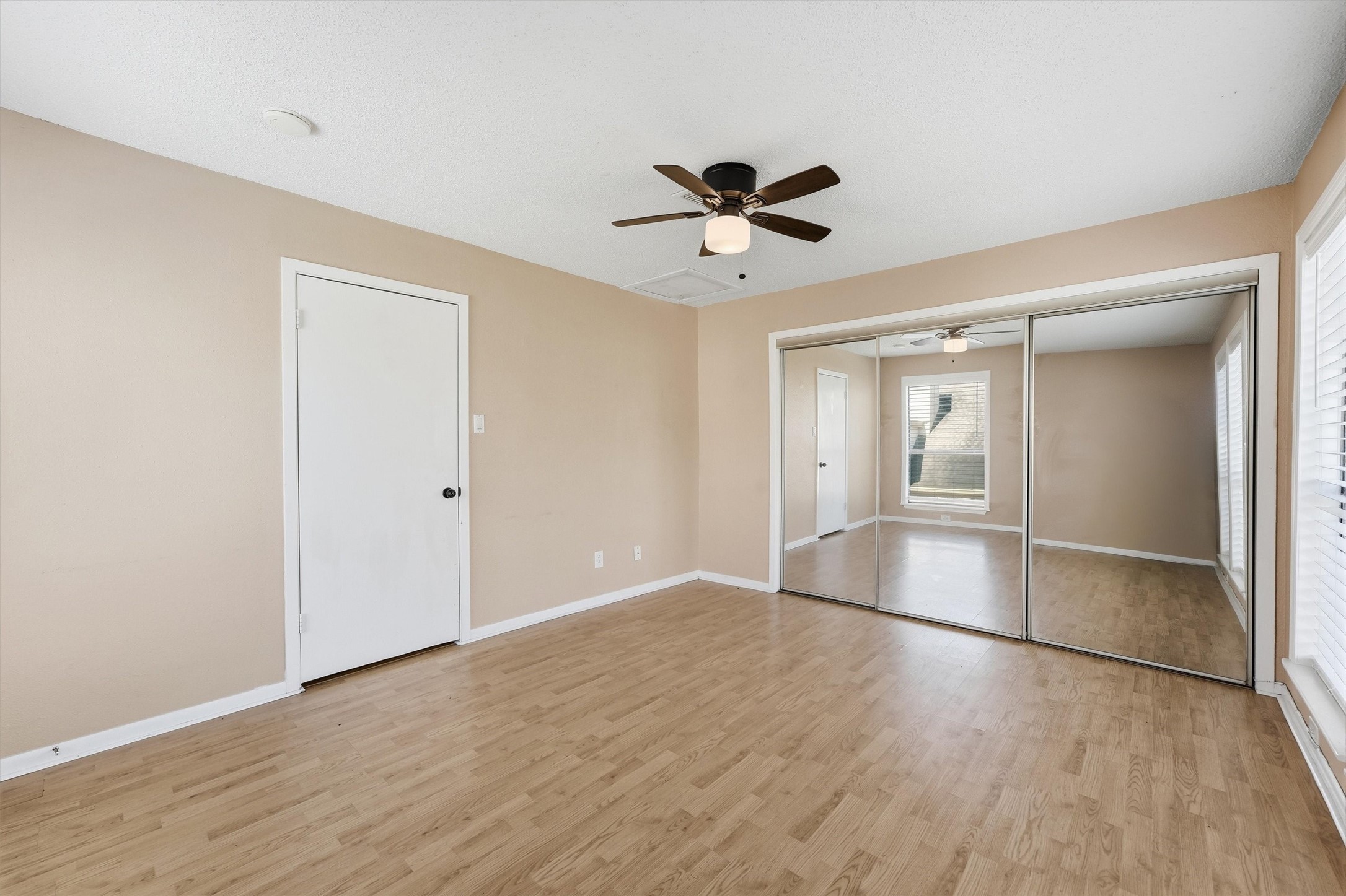 2277 South Kirkwood Road, Unit 502 Houston, TX 77077 - Photo 8 of 24 Gallery Image 8