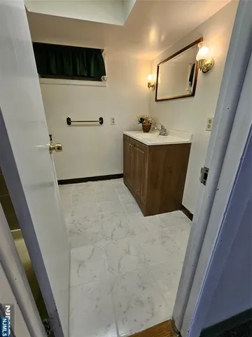 $4,100 | 55 Rutgers Place, River Edge, NJ 07661