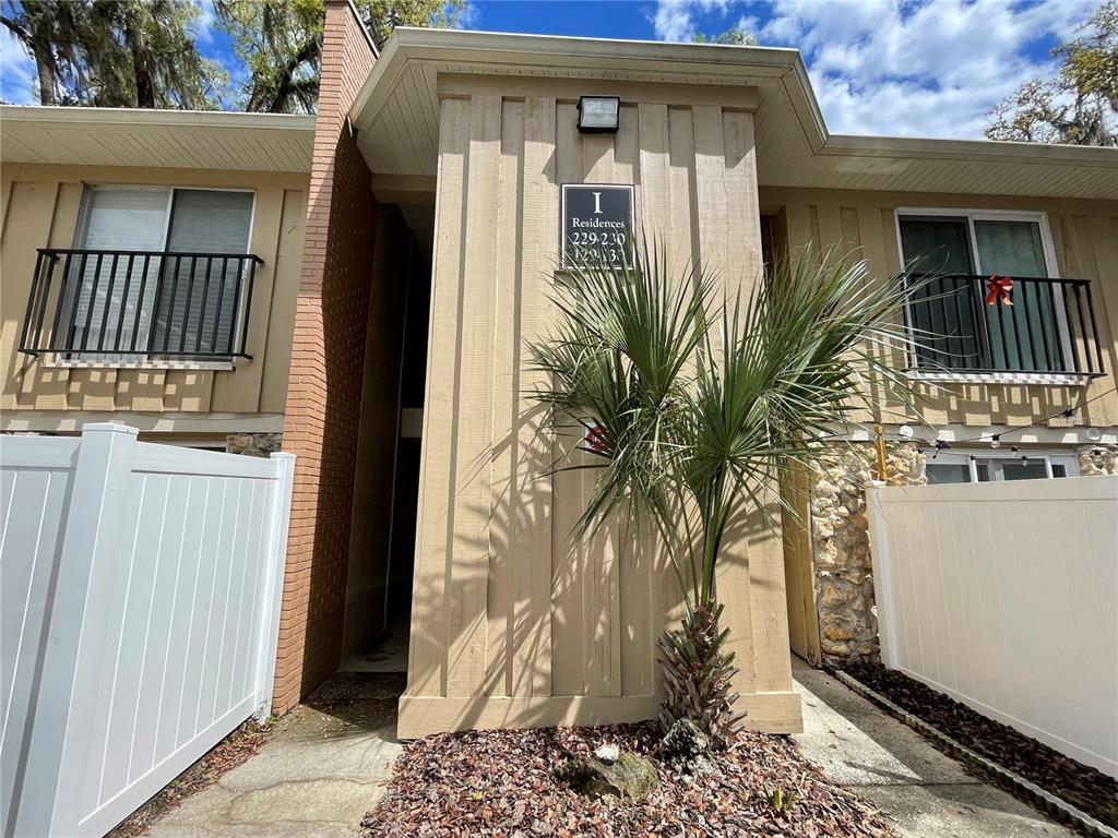 507 Northwest 39th Road, Unit 129 Gainesville, FL 32607 - Photo 1 of 1