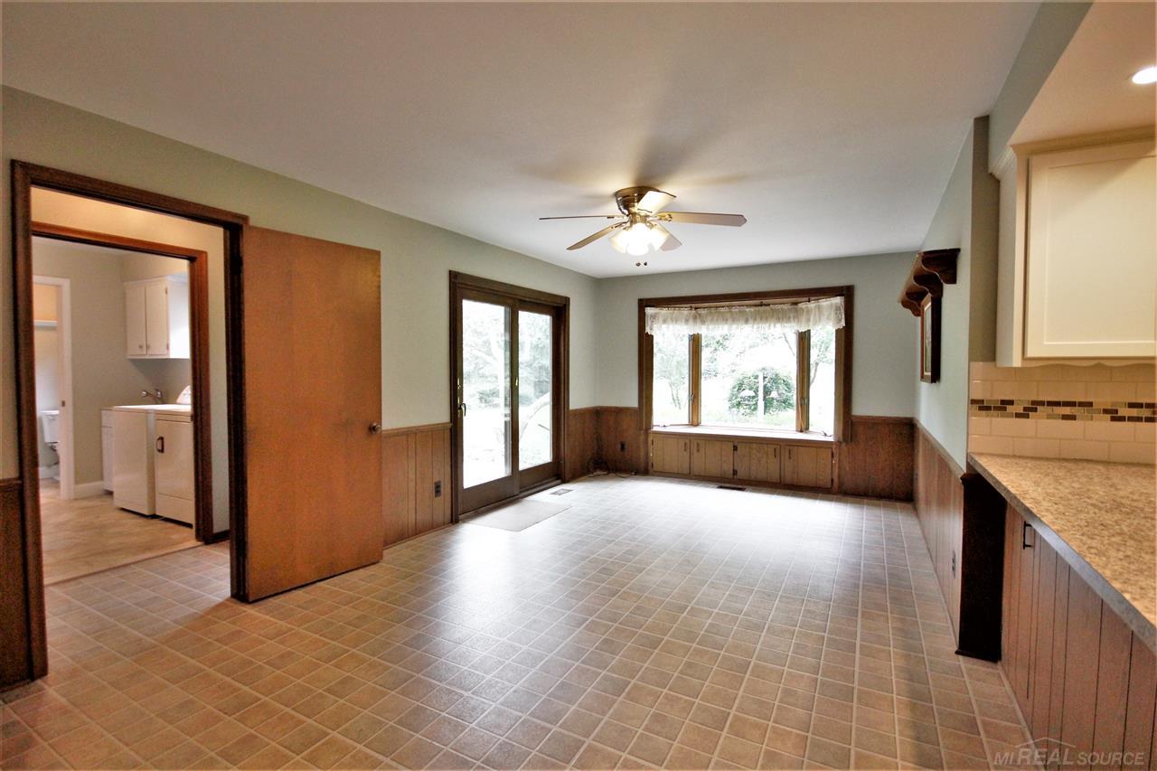 64743 Wolcott Road Ray, MI 48096 - Photo 8 of 18 50020408-7.JPG