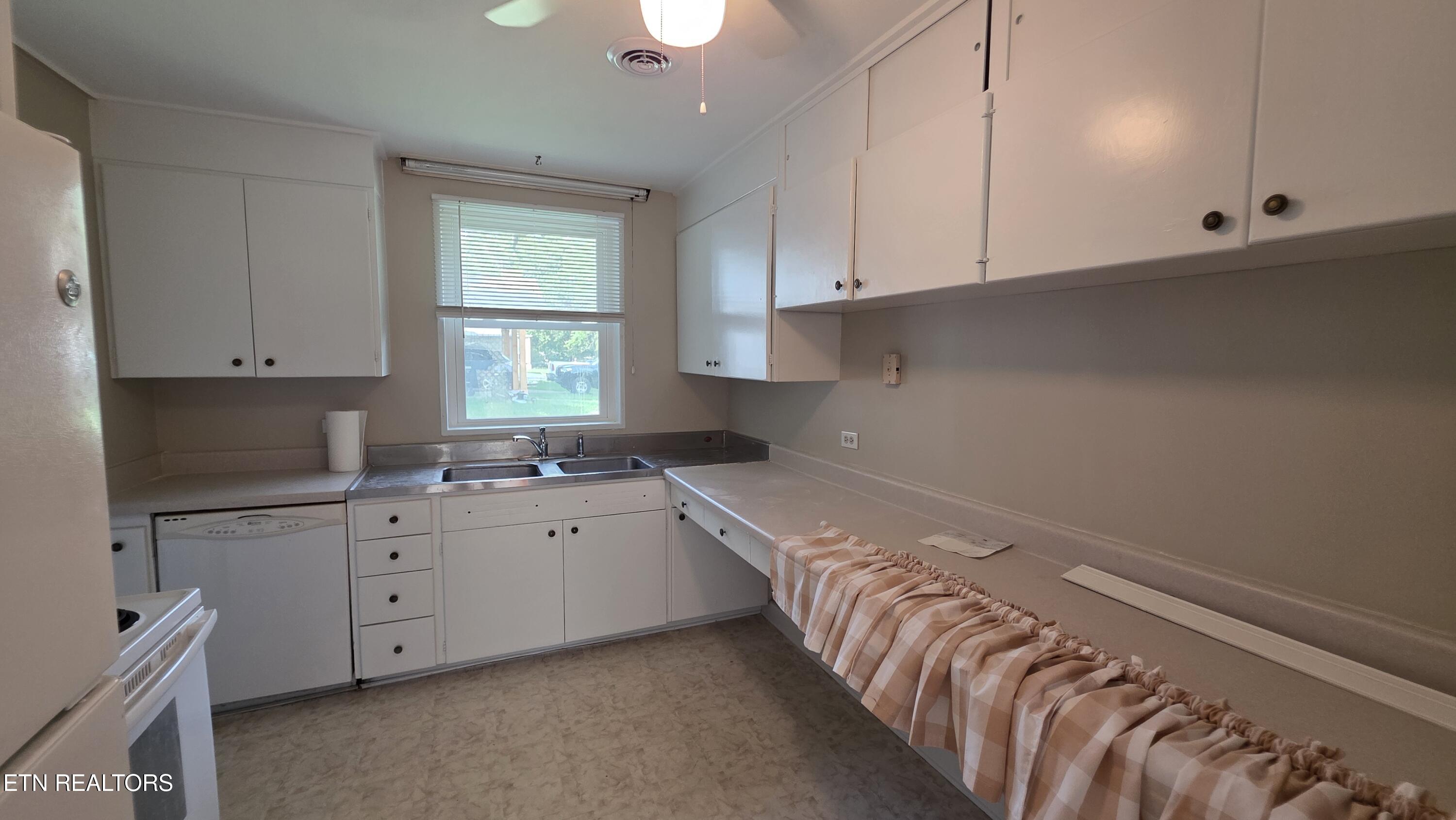 124 South Purdue Avenue Oak Ridge, TN 37830 - Photo 13 of 31 1000009840