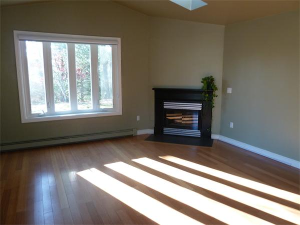 606 A Ridgefield Circle, Unit A Clinton, MA 01510 - Photo 4 of 17 Gallery Image 4
