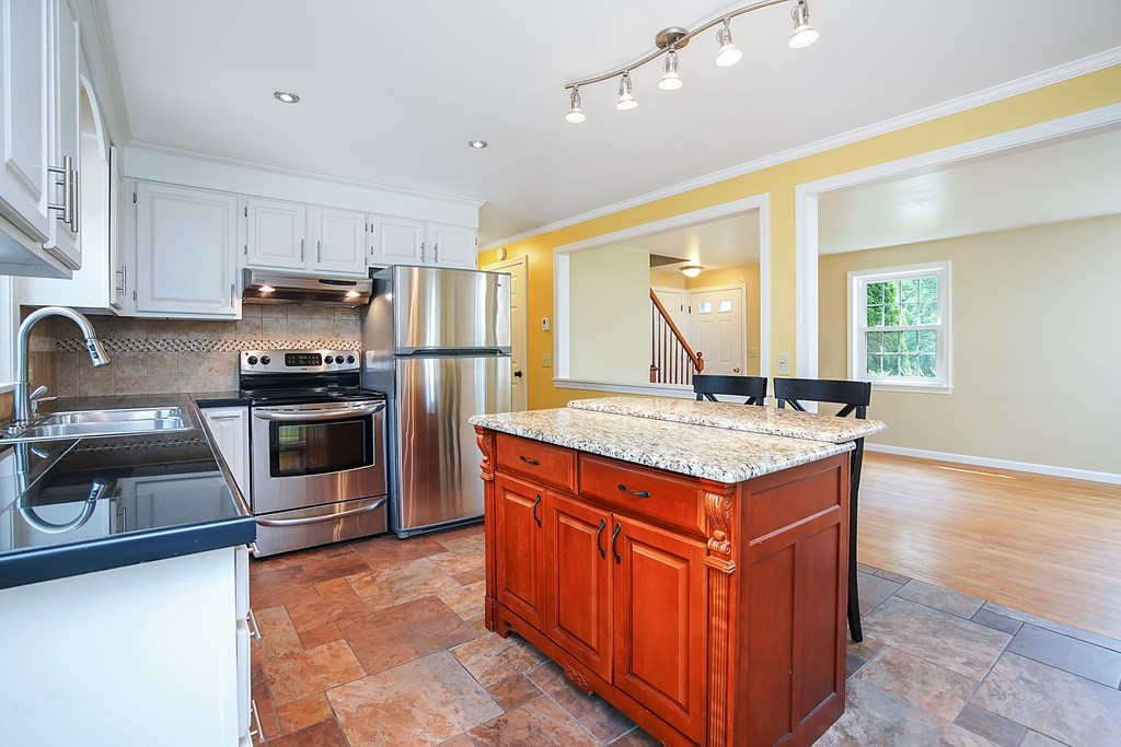 5 Spring Street Monson, MA 01057 - Photo 5 of 35