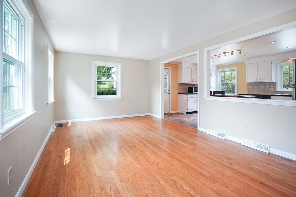 5 Spring Street Monson, MA 01057 - Photo 9 of 35