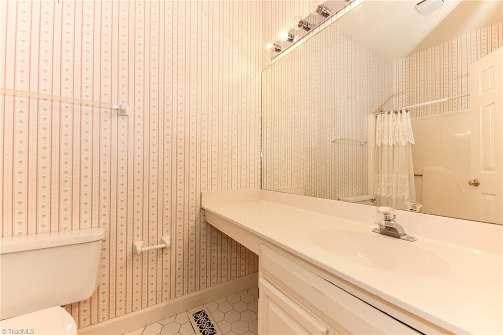 1225 Stadler Ridge Road Winston-Salem, NC 27106 - Photo 19 of 38 Gallery Image 19