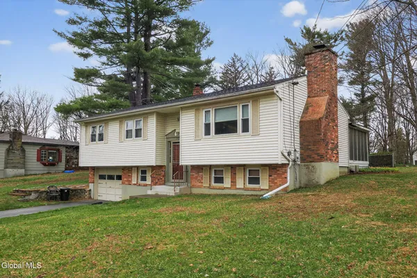 $414,999 | 2309 Spruce Drive, Valatie, NY 12184