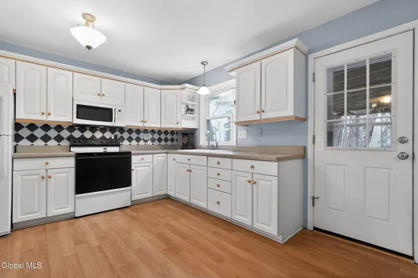 $414,999 | 2309 Spruce Drive, Valatie, NY 12184