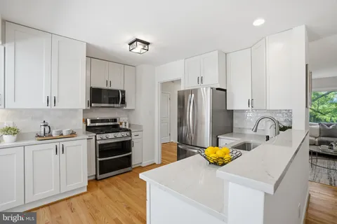 $824,900 | 8410 Bound Brook Lane, Alexandria, VA 22309