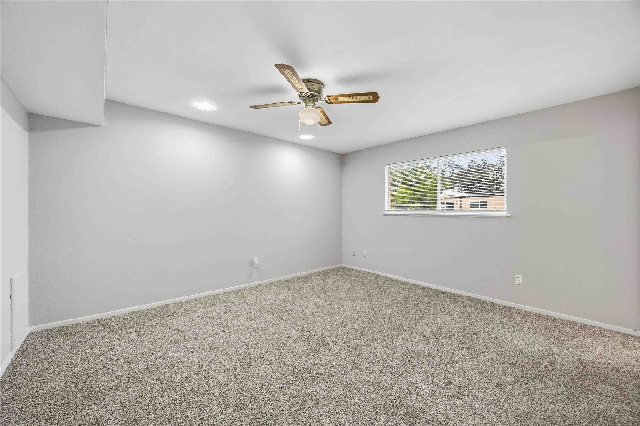 11607 Chimney Rock Road, Unit C Houston, TX 77035 - Photo 13 of 23 Bed 1