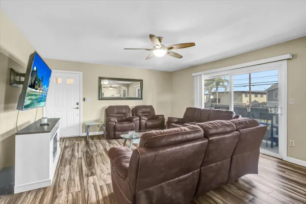 $405,000 | 188 South Lincoln Avenue, Unit 14, El Cajon, CA 92020