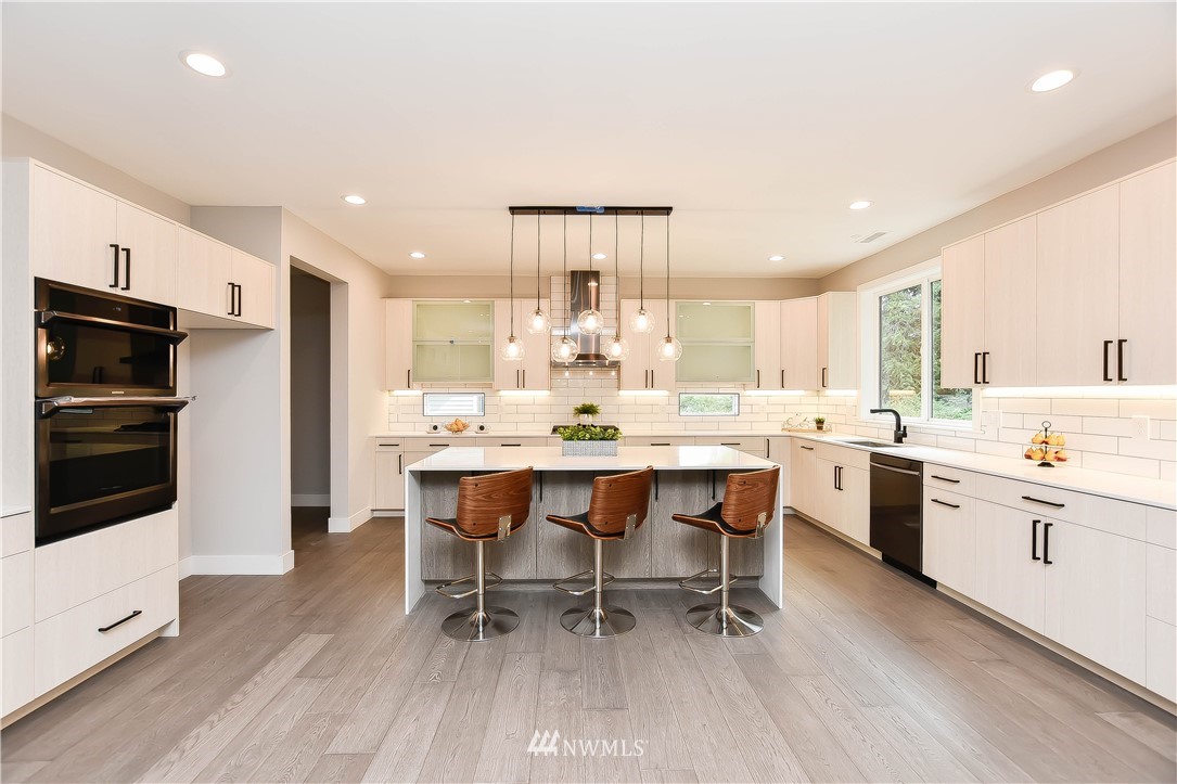 224 228th Street Southeast Bothell, WA 98021 - Photo 2 of 28