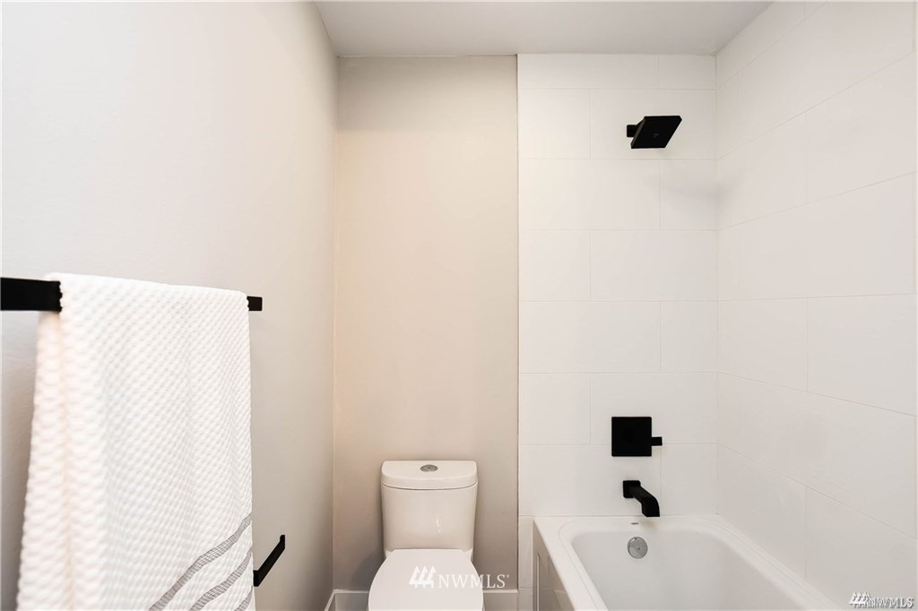 224 228th Street Southeast Bothell, WA 98021 - Photo 18 of 28