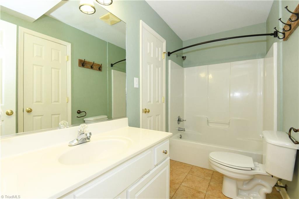 5923 Ballinger Road Greensboro, NC 27410 - Photo 27 of 42