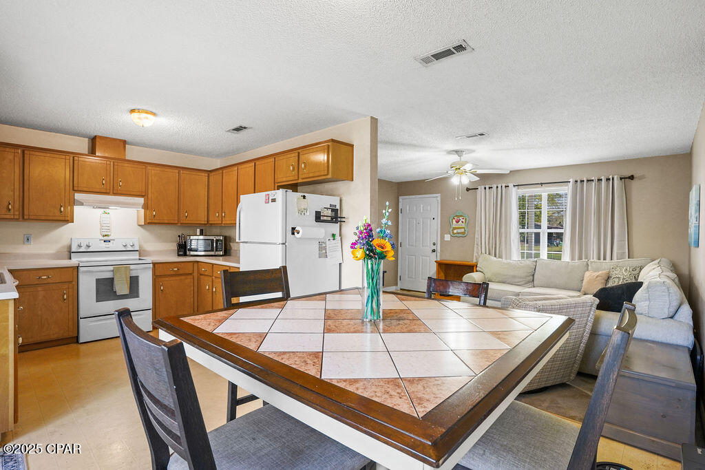 792 2nd Street Chipley, FL 32428 - Photo 6 of 23 Gallery Image 6