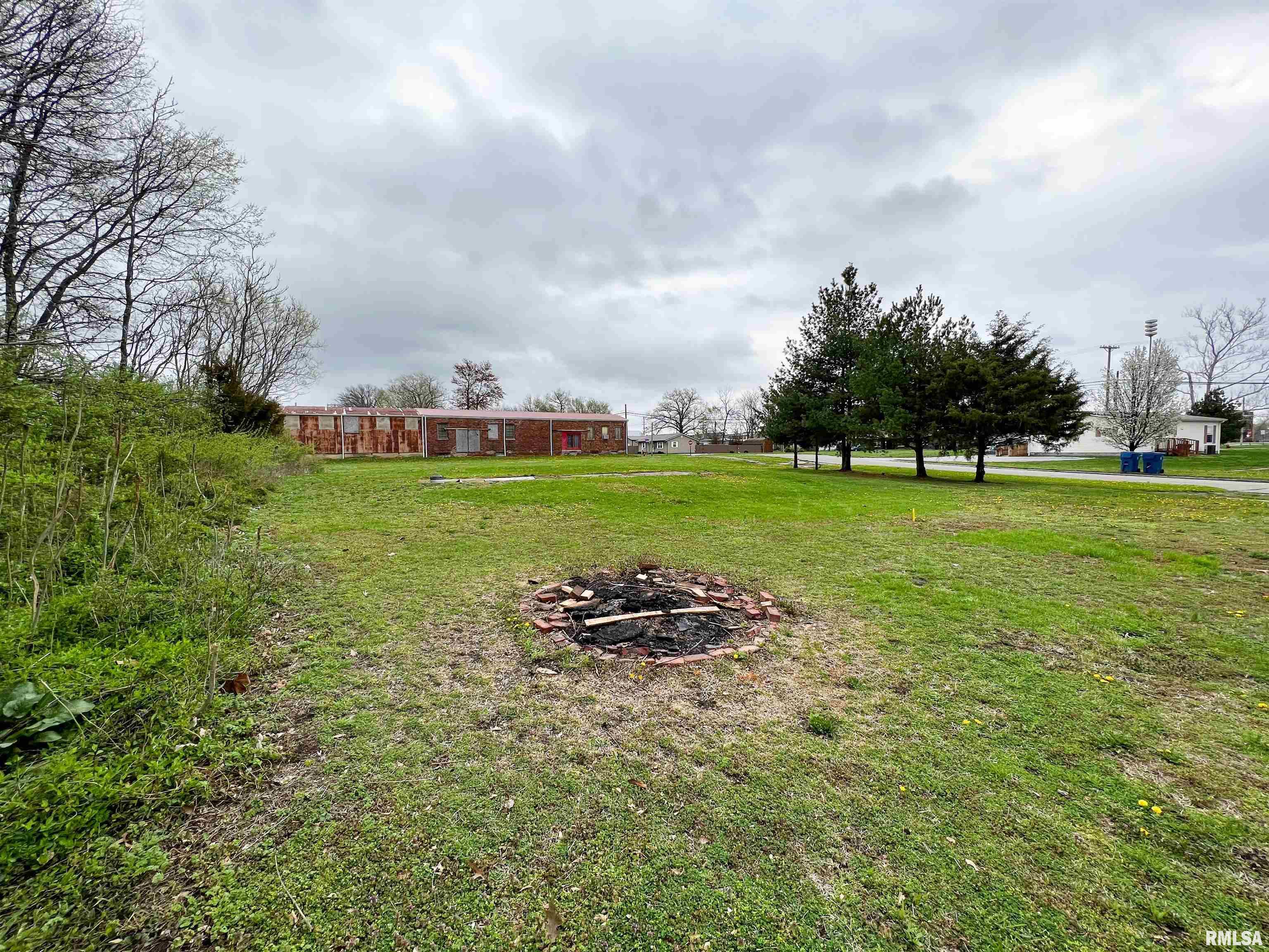 West 3rd Street Flora, IL 62839 - Photo 22 of 25