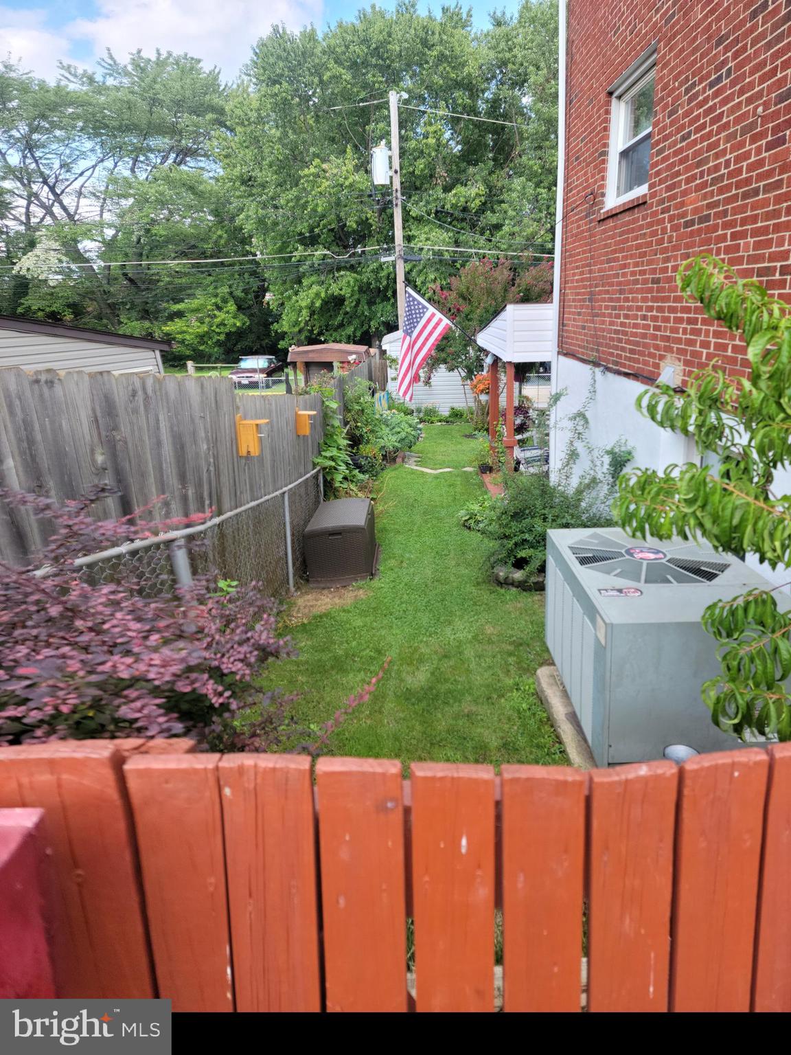 2342 Searles Road Baltimore, MD 21222 - Photo 4 of 35
