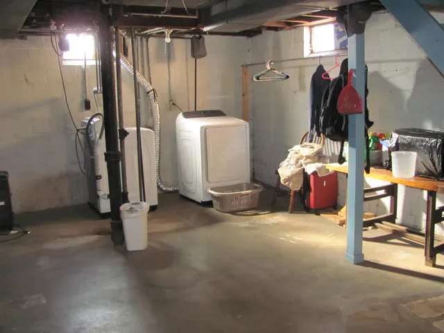 $169,000 | 2308 Auburn Street, Rockford, IL 61103