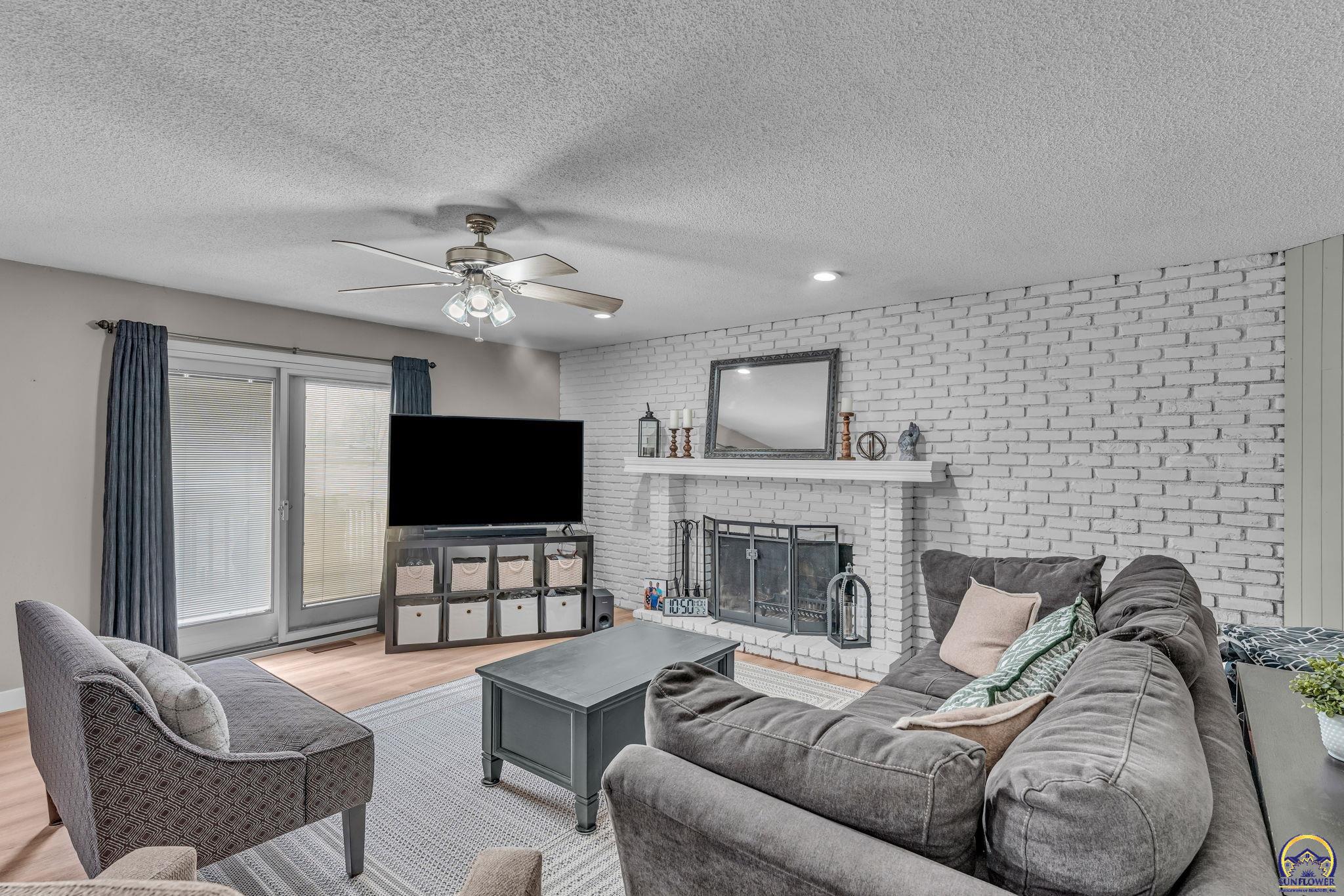 8425 Southwest 21st Street Topeka, KS 66615 - Photo 8 of 21