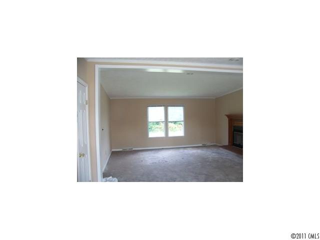 211 Clements Road Statesville, NC 28677 - Photo 3 of 4 Gallery Image 3