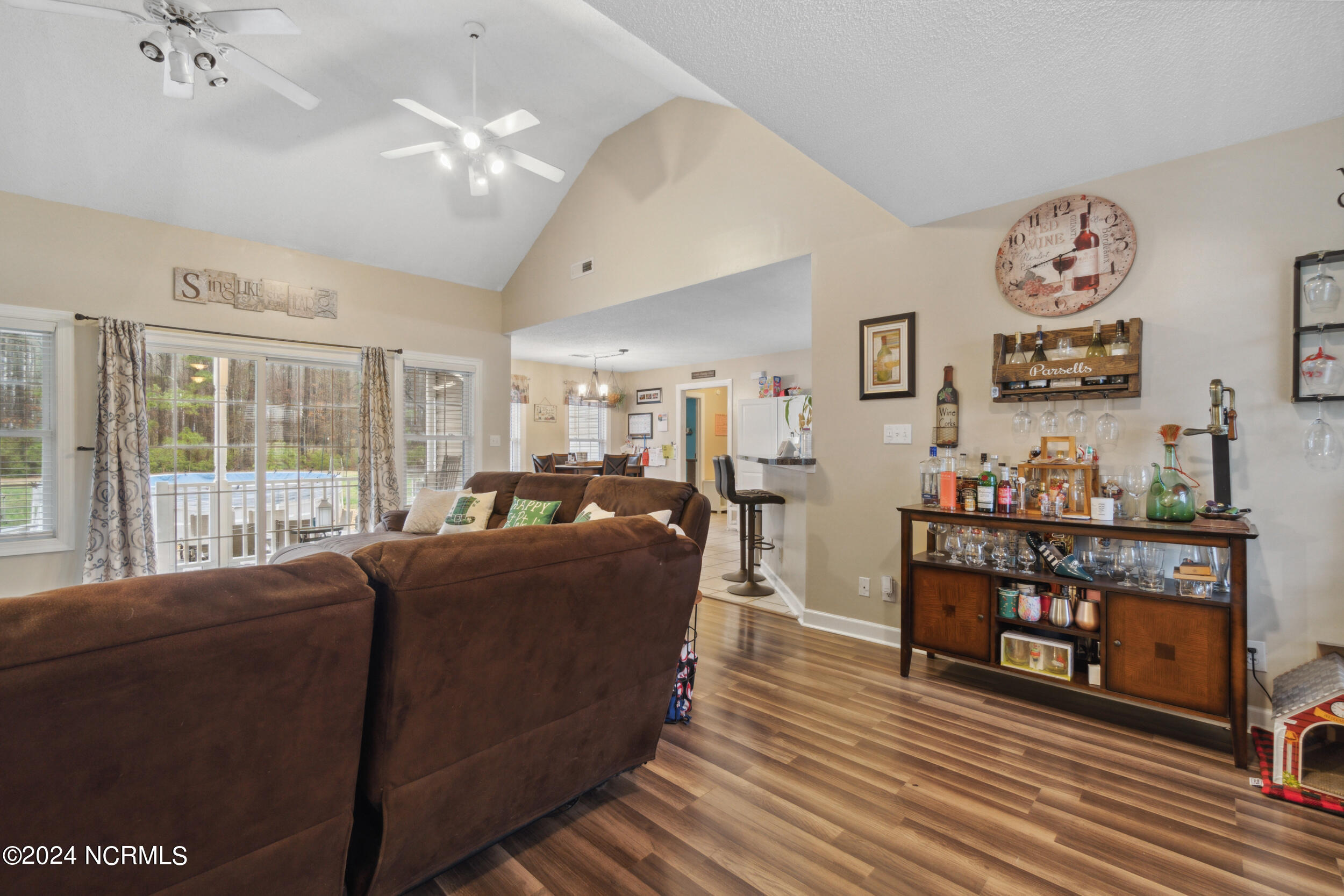 108 Mitchell Road Camden, NC 27921 - Photo 7 of 25 Living room