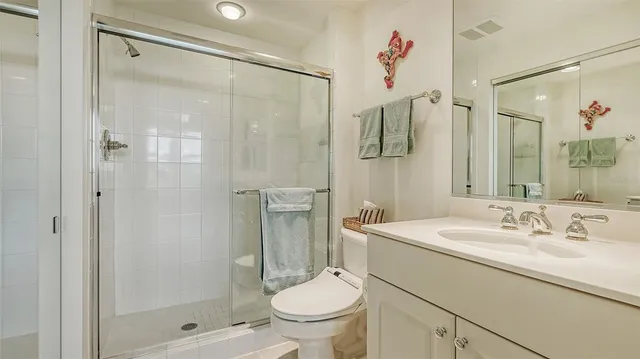 a view of entryway with a front door