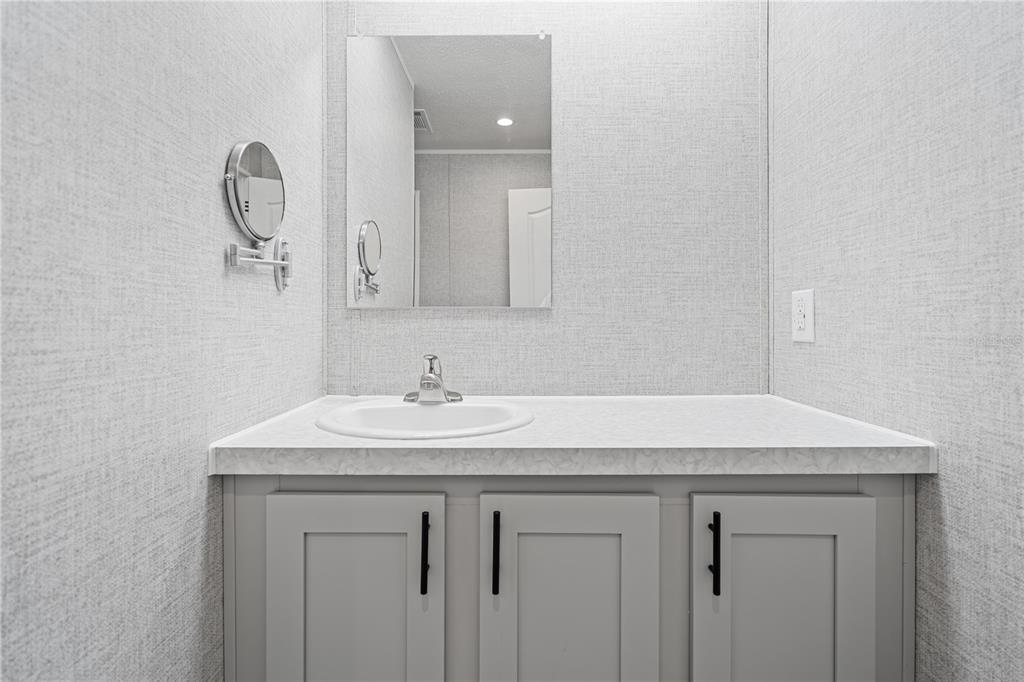 8251 Northeast 95th Avenue Bronson, FL 32621 - Photo 28 of 37