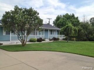 8176 Rattle Run Road Columbus, MI 48063 - Photo 3 of 34