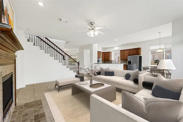 $3,600 | 74 East Arbor Camp Circle, The Woodlands, TX 77389