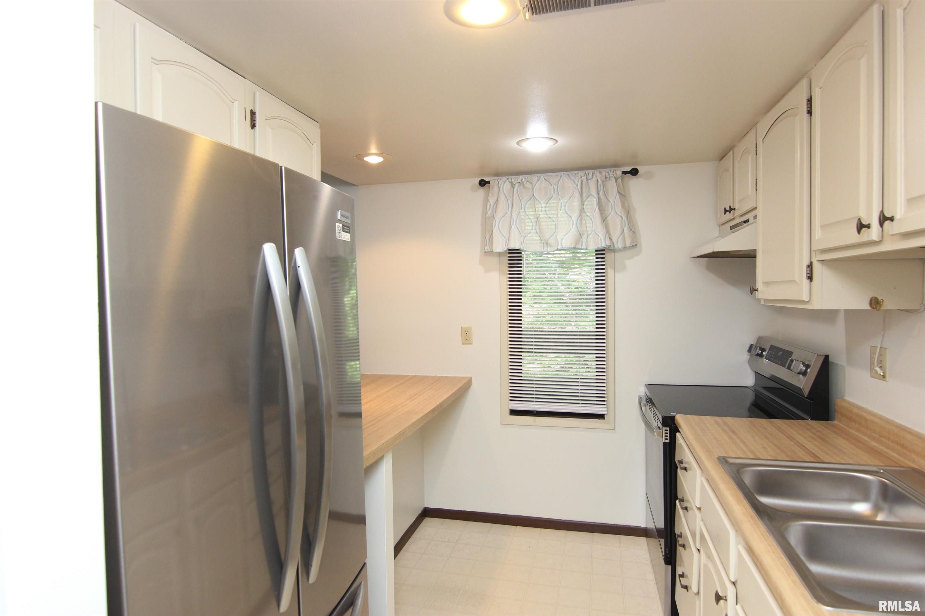 6316 North Allen Road, Unit 23 Peoria, IL 61614 - Photo 2 of 24 Gallery Image 2