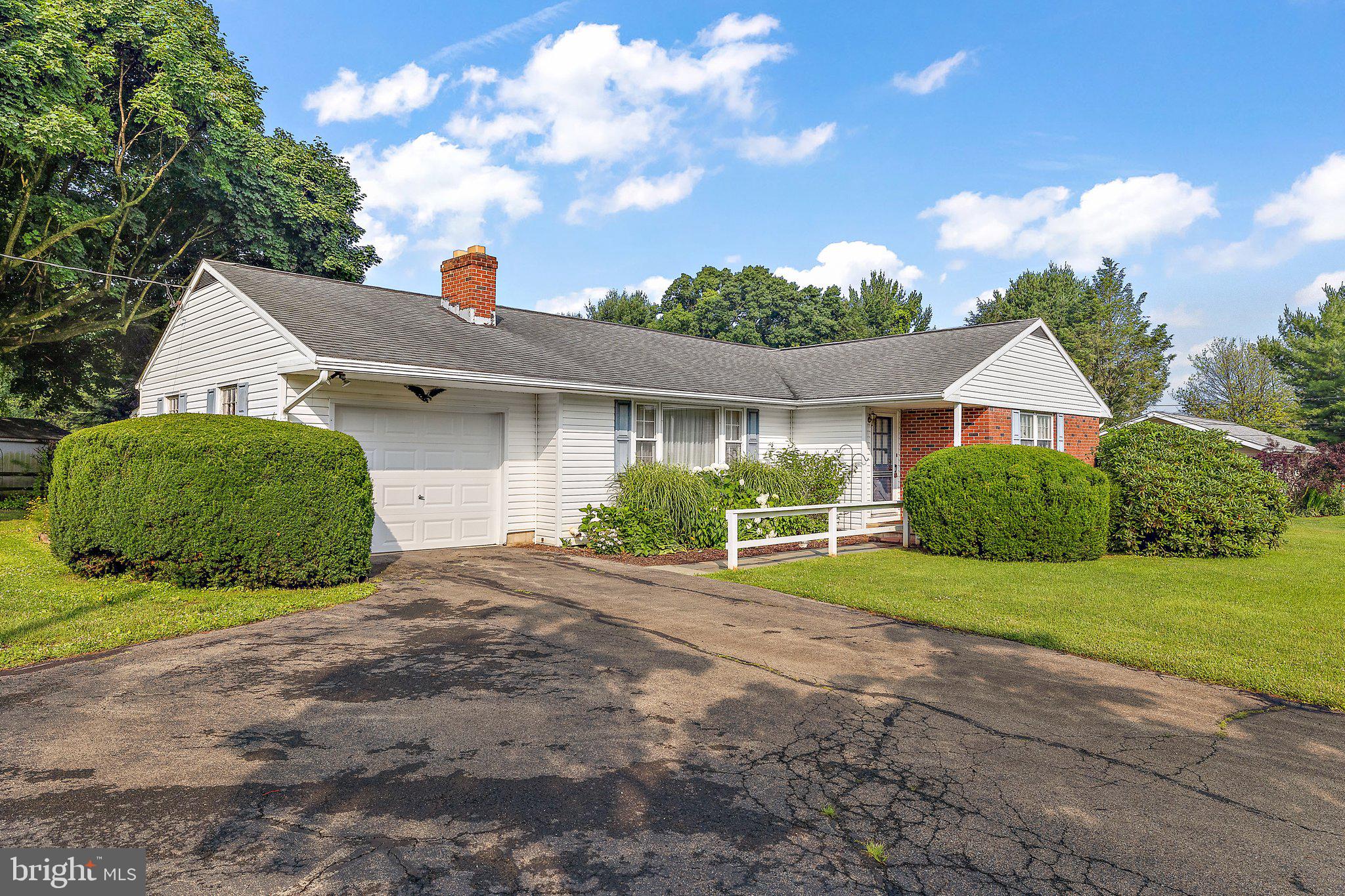 2572 Forge Road Nottingham, PA 19363 - Photo 2 of 25