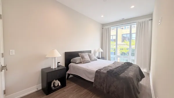 $3,500 | 3244 North Lincoln Avenue, Unit 2E, Chicago, IL 60657