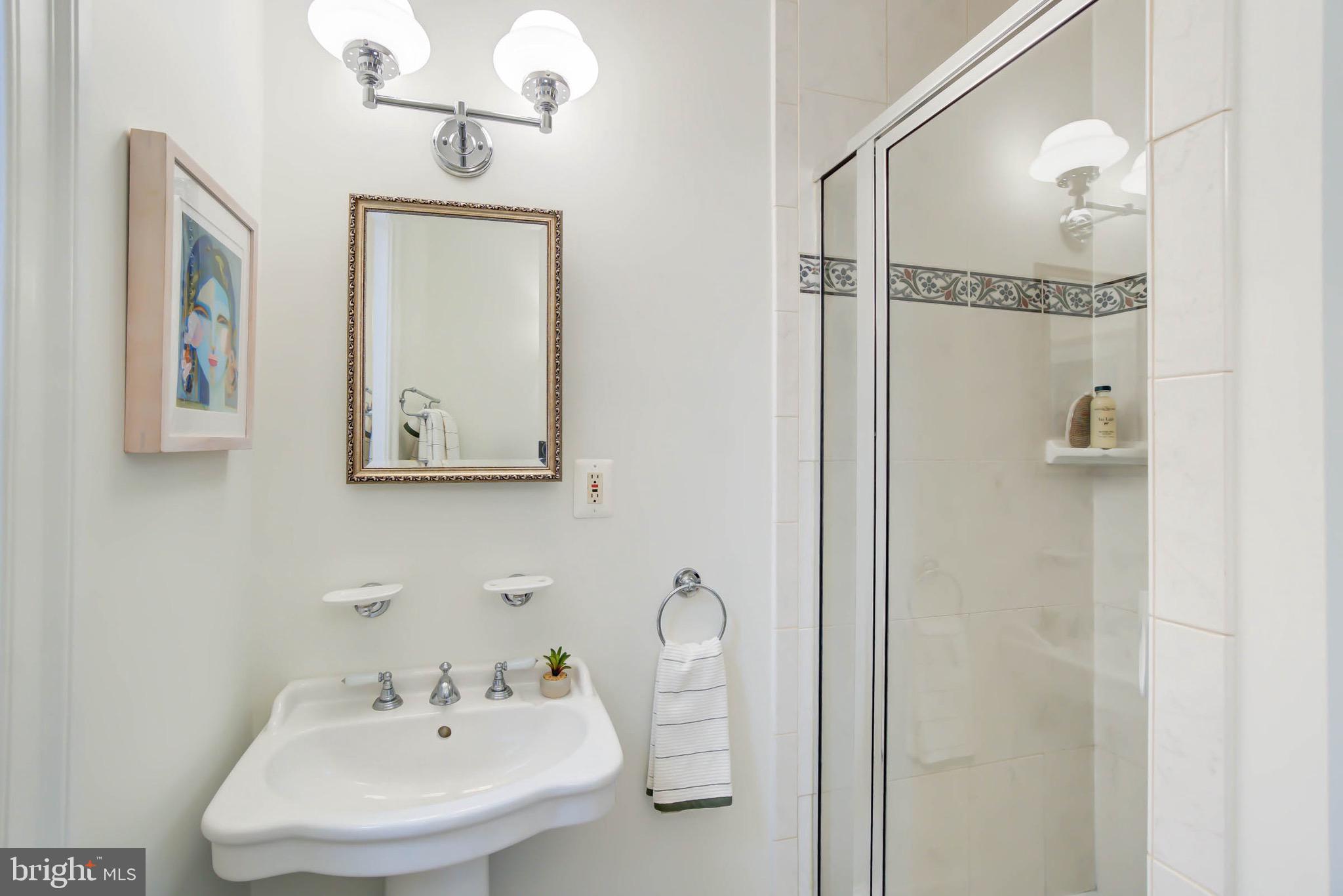 607 Acker Place Northeast Washington, DC 20002 - Photo 12 of 14 Gallery Image 12