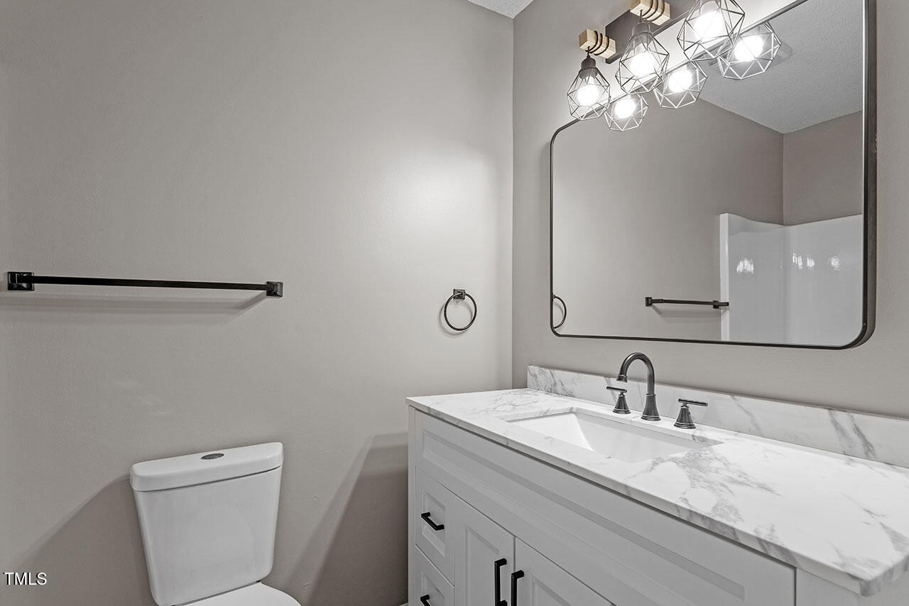 5402 Pine Top Circle Raleigh, NC 27612 - Photo 18 of 29 5402 Pine Top Circle_27