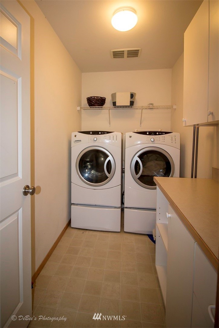 326 Shadow Place Southeast Renton, WA 98059 - Photo 14 of 22