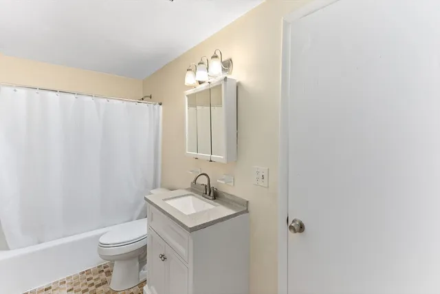 $210,900 | 119 Grove Street, Unit 223, Rockland, MA 02370
