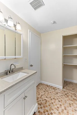 $210,900 | 119 Grove Street, Unit 223, Rockland, MA 02370