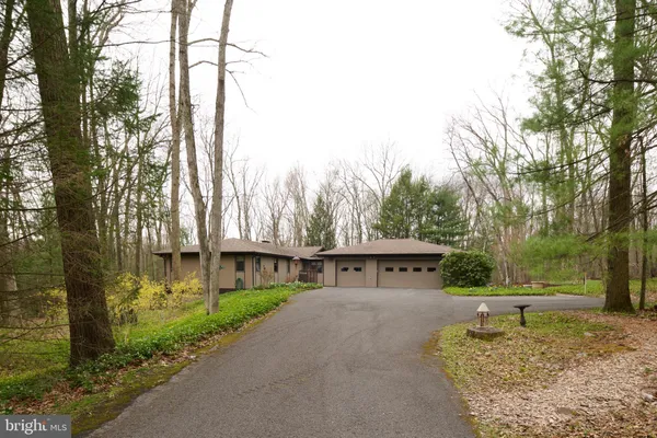 $873,900 | 576 East Shadow Lane, State College, PA 16803