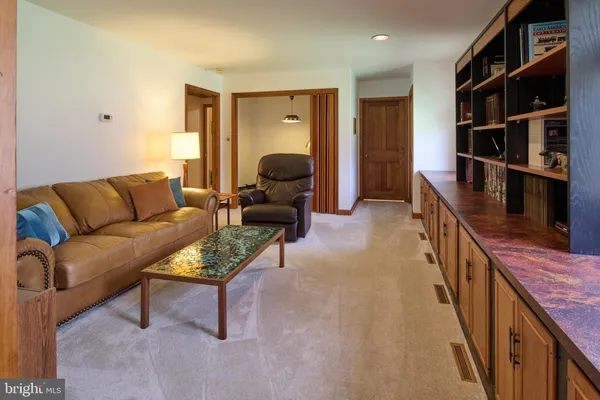 a house view with backyard space