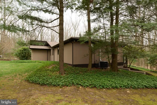 $873,900 | 576 East Shadow Lane, State College, PA 16803