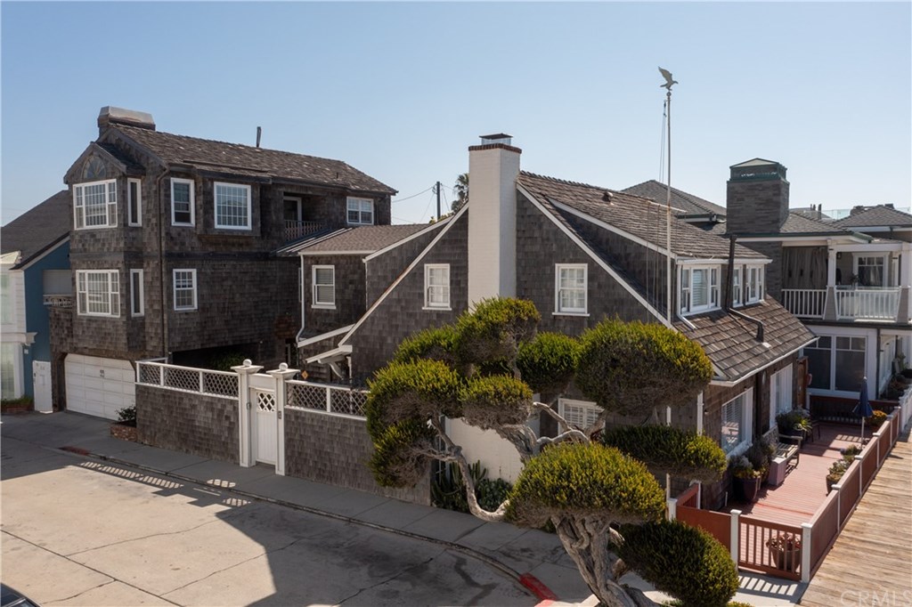 4 64th Place Long Beach, CA 90803 - Photo 3 of 58 Front house then leads to two bedroom apartment over the 4 car garage~ separate entry for apartment