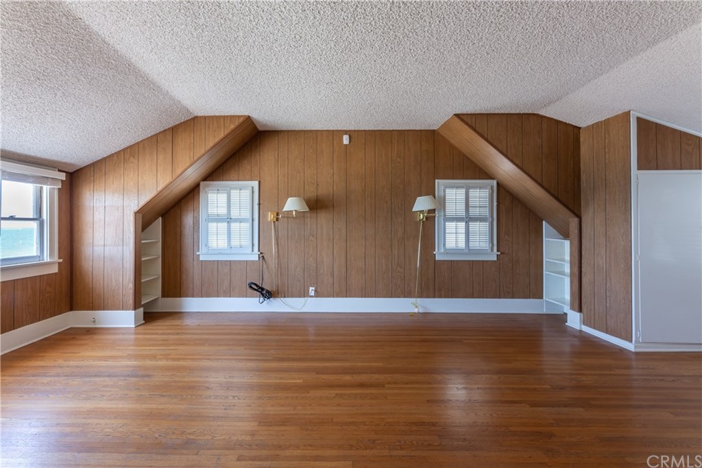 4 64th Place Long Beach, CA 90803 - Photo 22 of 58 Front bedroom with views of Ocean